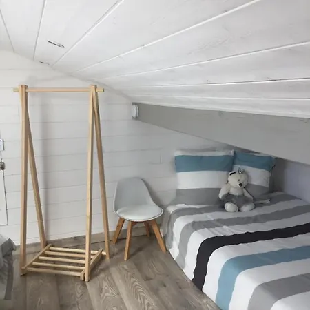 Bed and Breakfast Les Tignoliers 4*